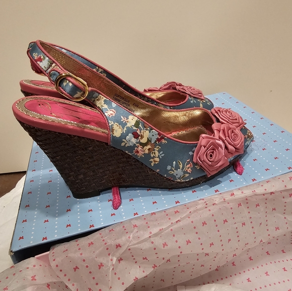 Poetic Licence Softer side green sorbet Peep Slingback Wedge 8.5M New in Box - Picture 10 of 13